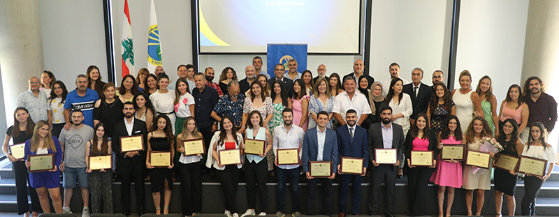 Distinguished Engineering Students Recognized for their Outstanding Achievements were Celebrated in a Prestigious Award Ceremony