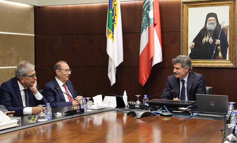 A delegation from Mount Lebanon Hospital University Medical Center to the University’s main campus in Koura